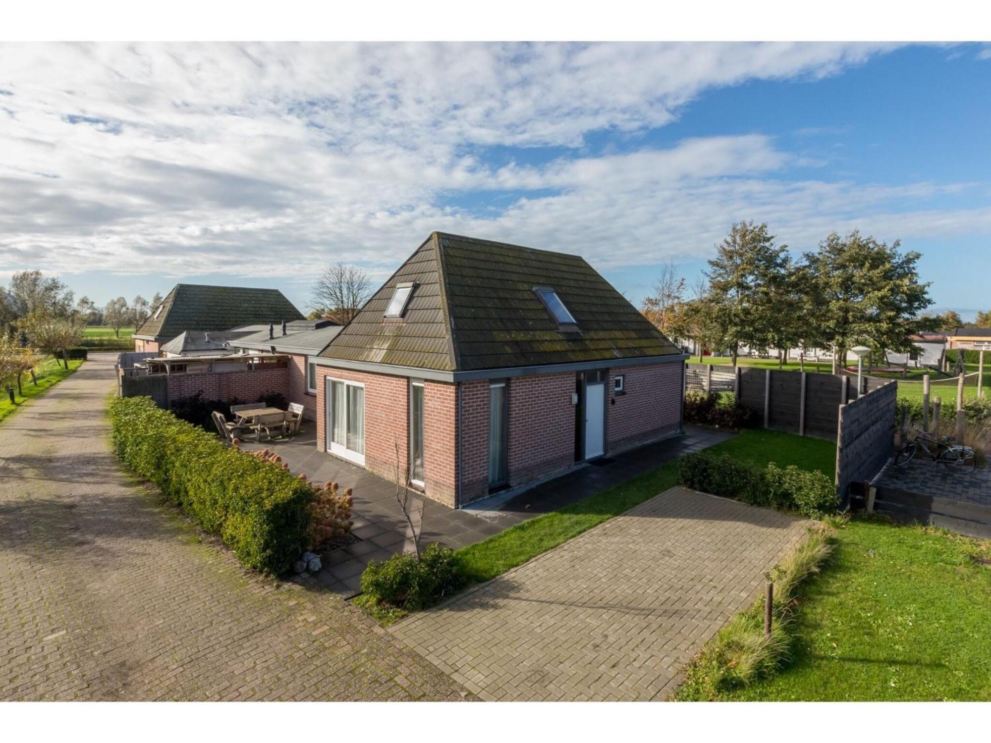 Family House On A Small Park With A Large Playing Field Serooskerke  Esterno foto