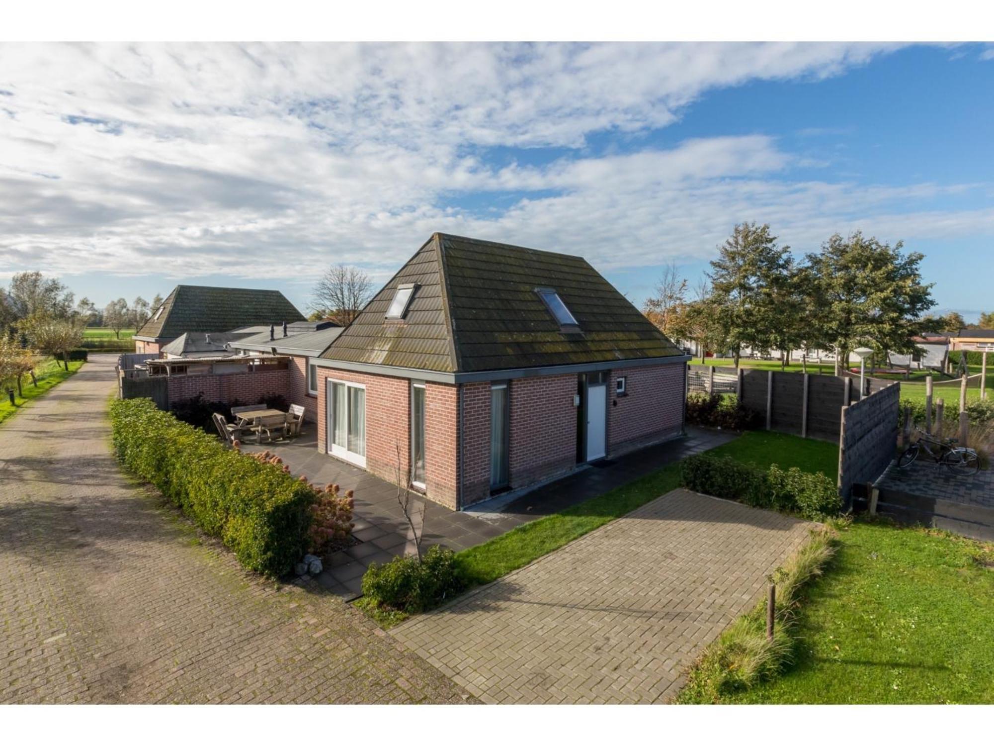 Family House On A Small Park With A Large Playing Field Serooskerke  Esterno foto